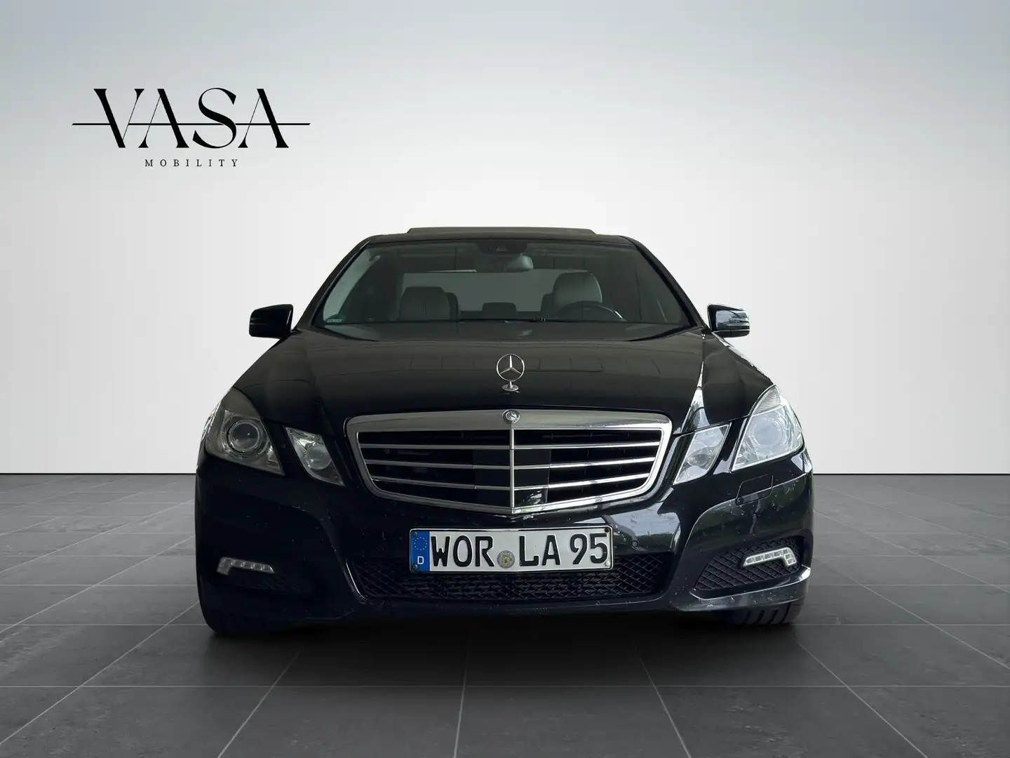 Mercedes-Benz E 350 E 350 CDI BlueEfficiency (212.025) Schwarz - 2