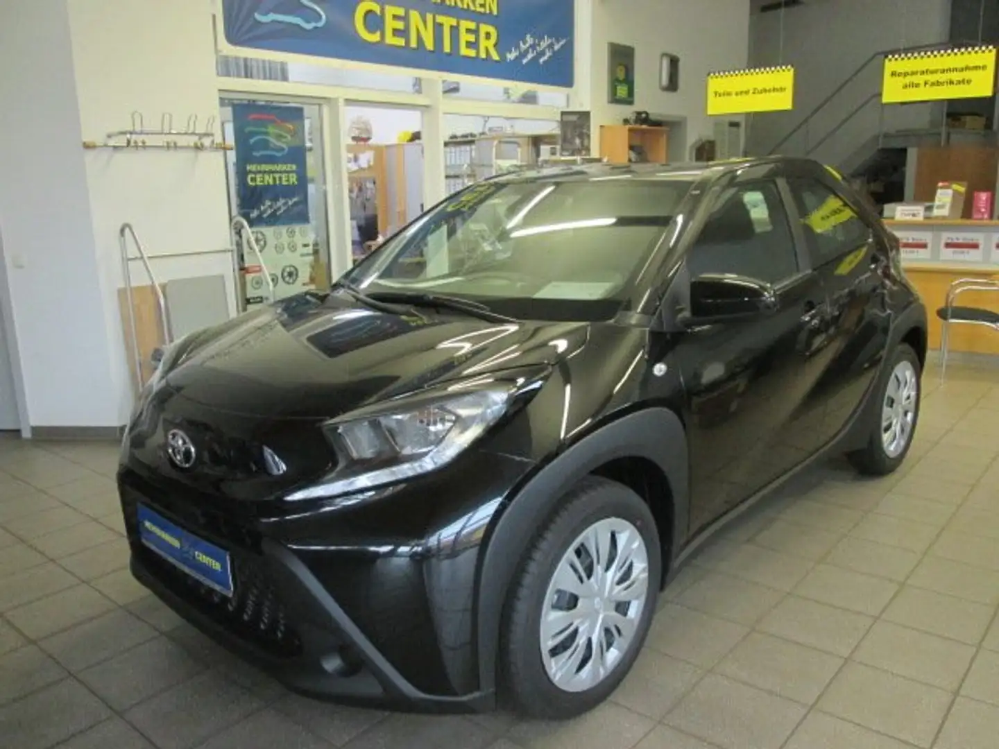Toyota Aygo X Aygo X Business Edition Schwarz - 1