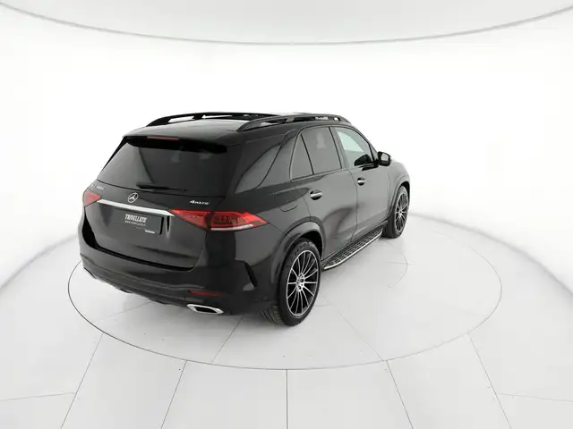 Mercedes-Benz GLE view 3