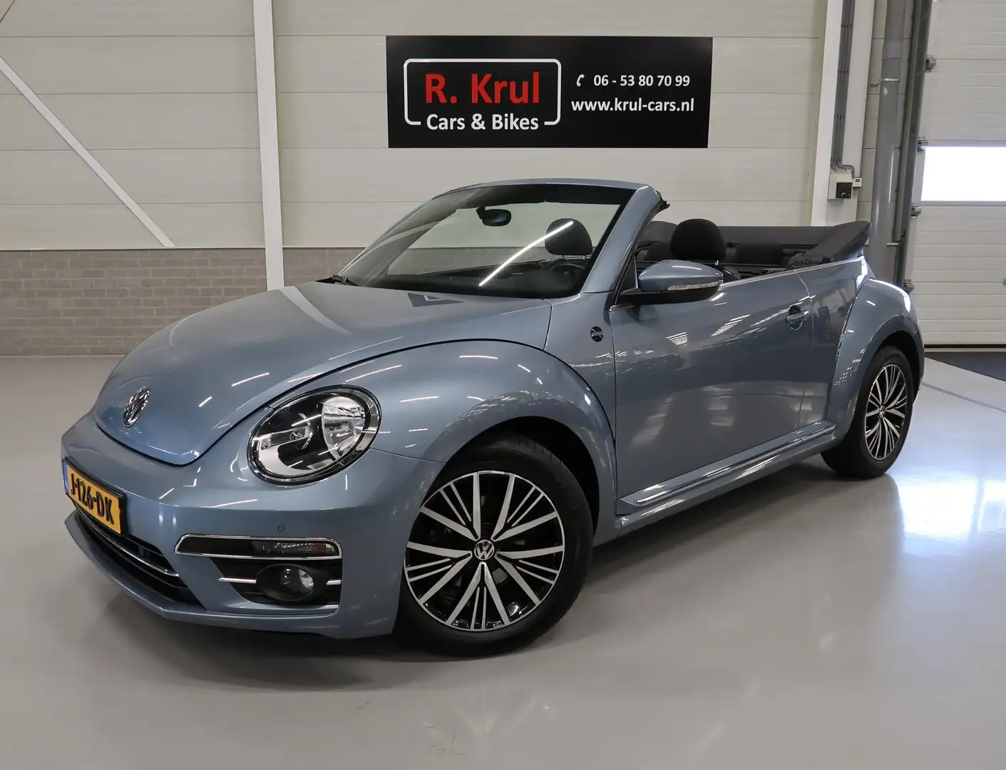 Volkswagen Beetle Cabriolet 1.2 TSI Sound Airco-ecc Navigatie App co Bleu - 1
