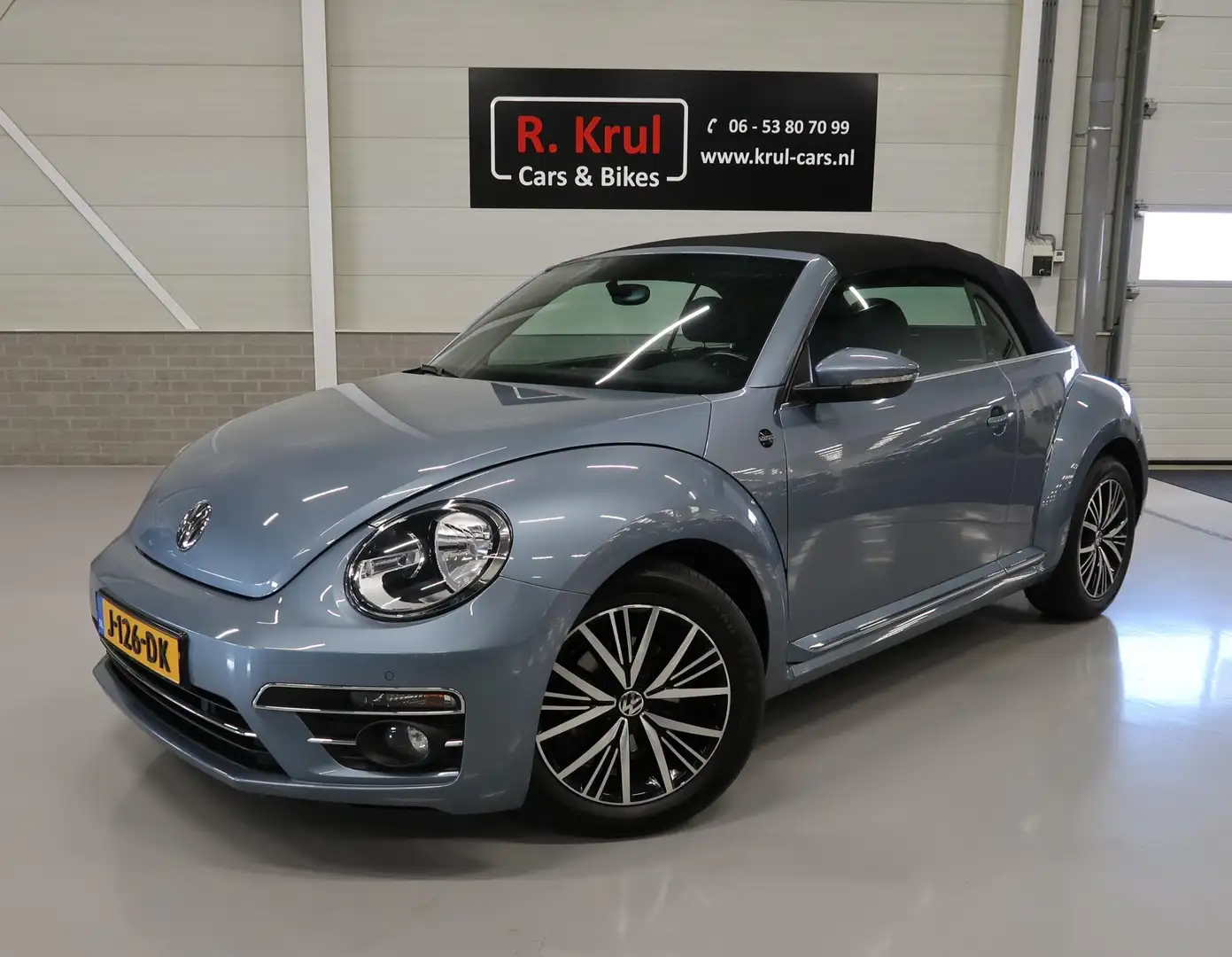 Volkswagen Beetle Cabriolet 1.2 TSI Sound Airco-ecc Navigatie App co Bleu - 2