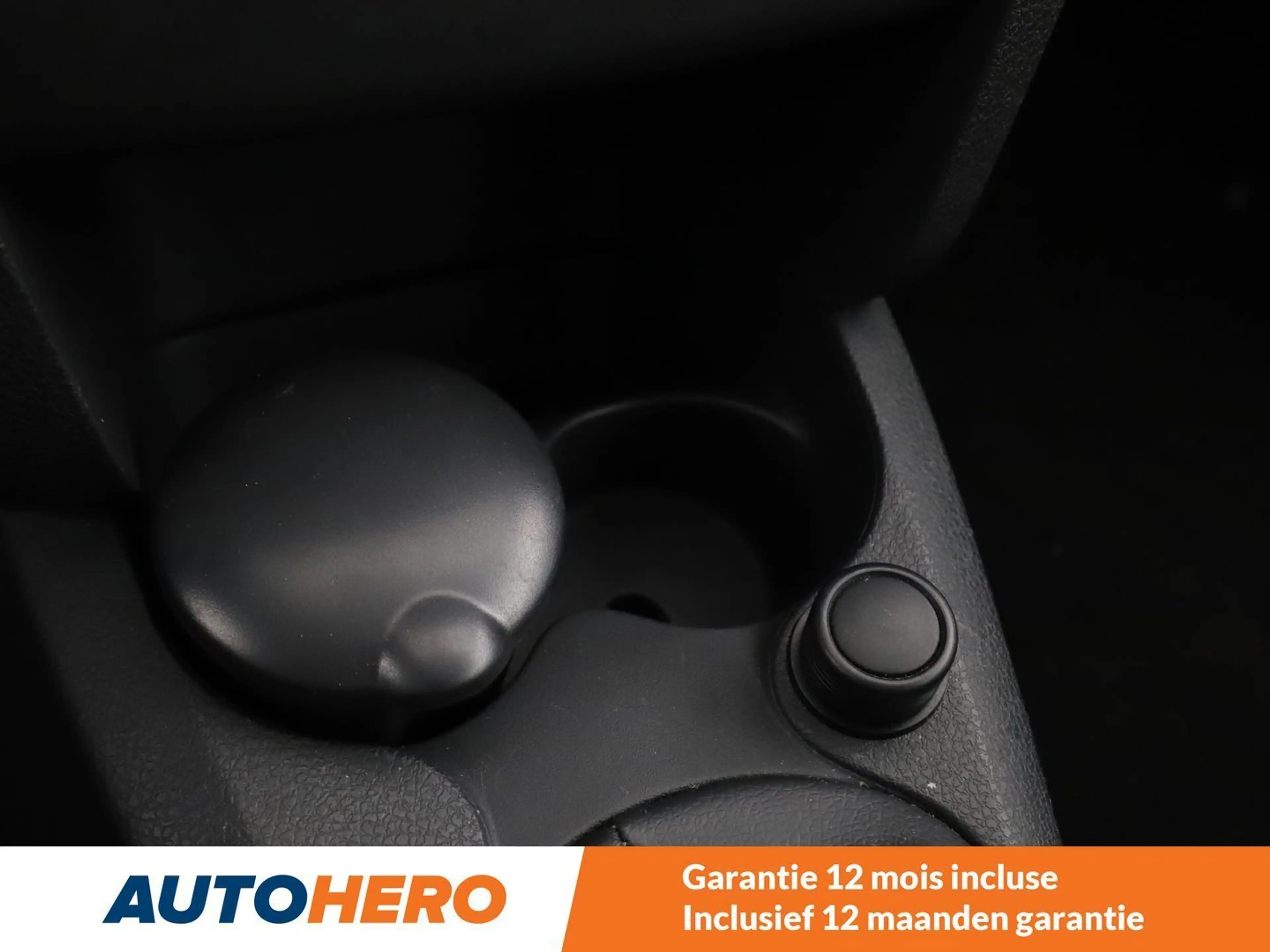 Dacia Logan 0.9 TCe Laureate — photo 11