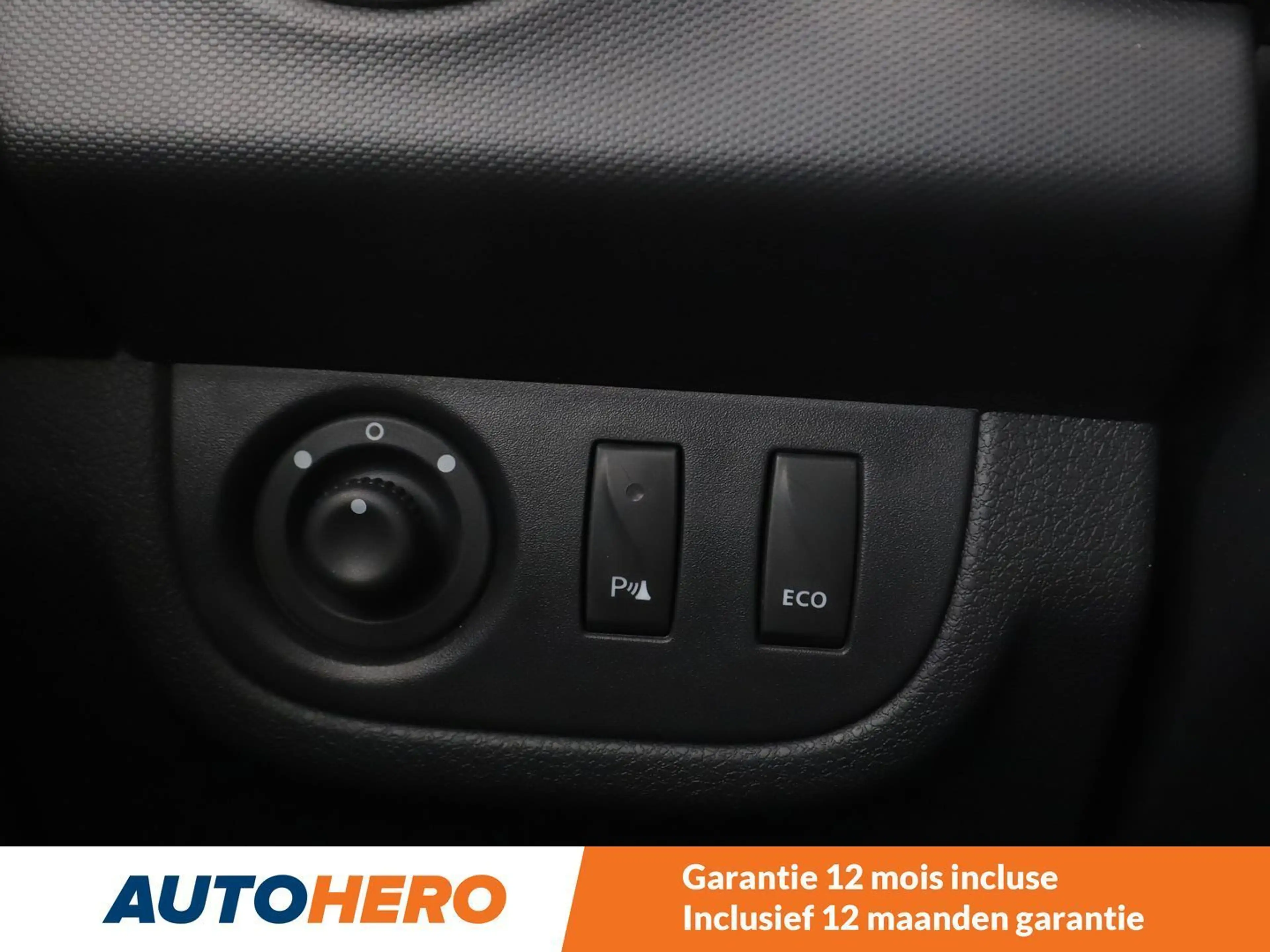 Dacia Logan 0.9 TCe Laureate — photo 14