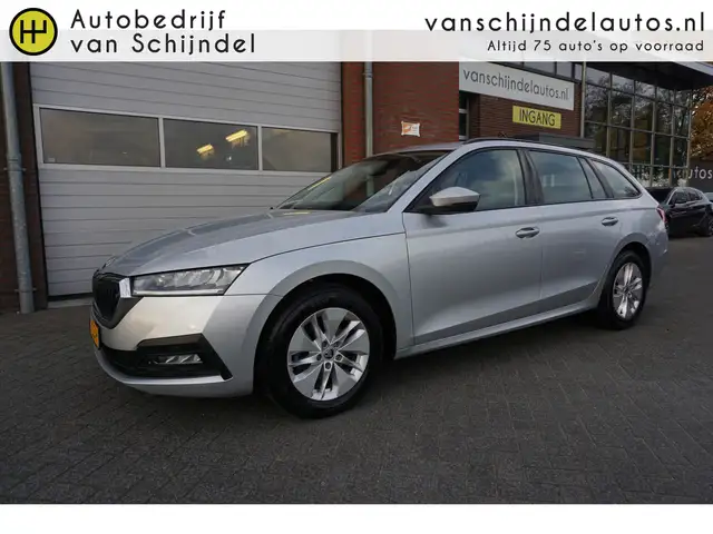 Skoda Octavia COMBI 1.5 E-TSI 150PK E-TECH ACT AUG 2022 CAMERA F