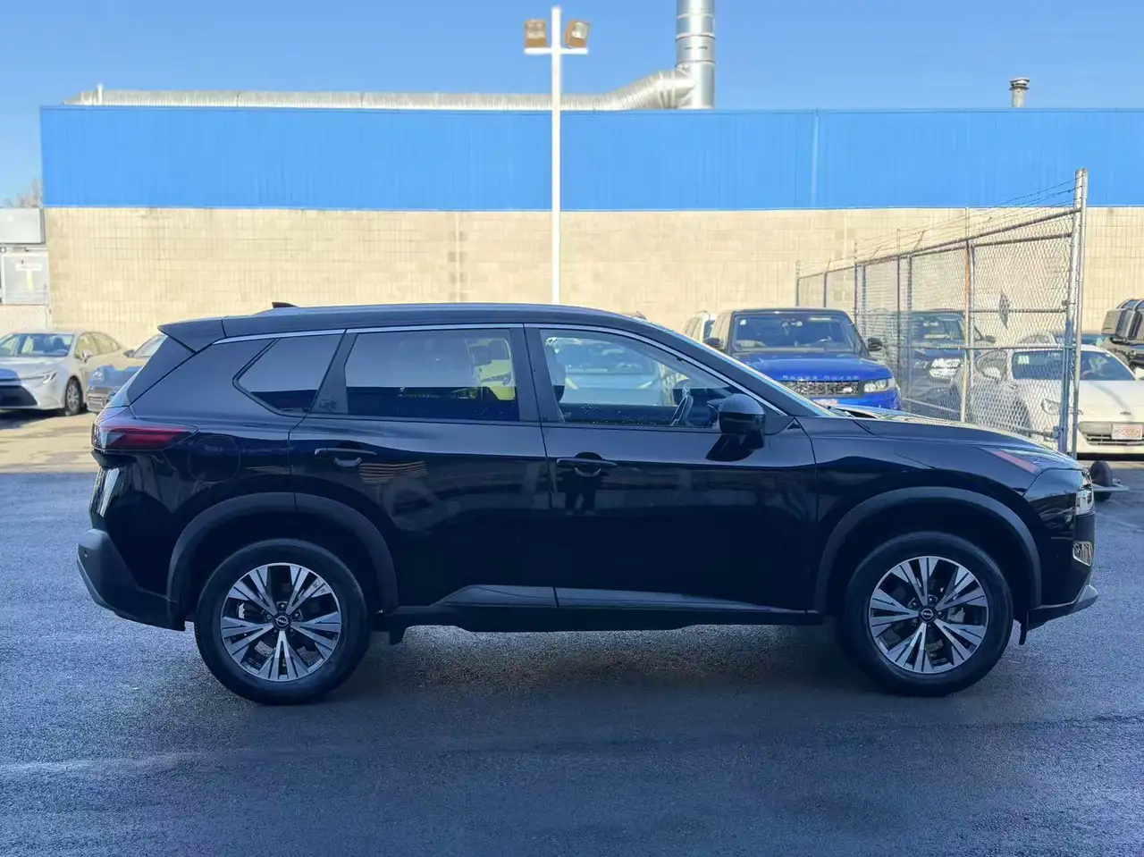 Nissan Rogue снимка Nissan Rogue