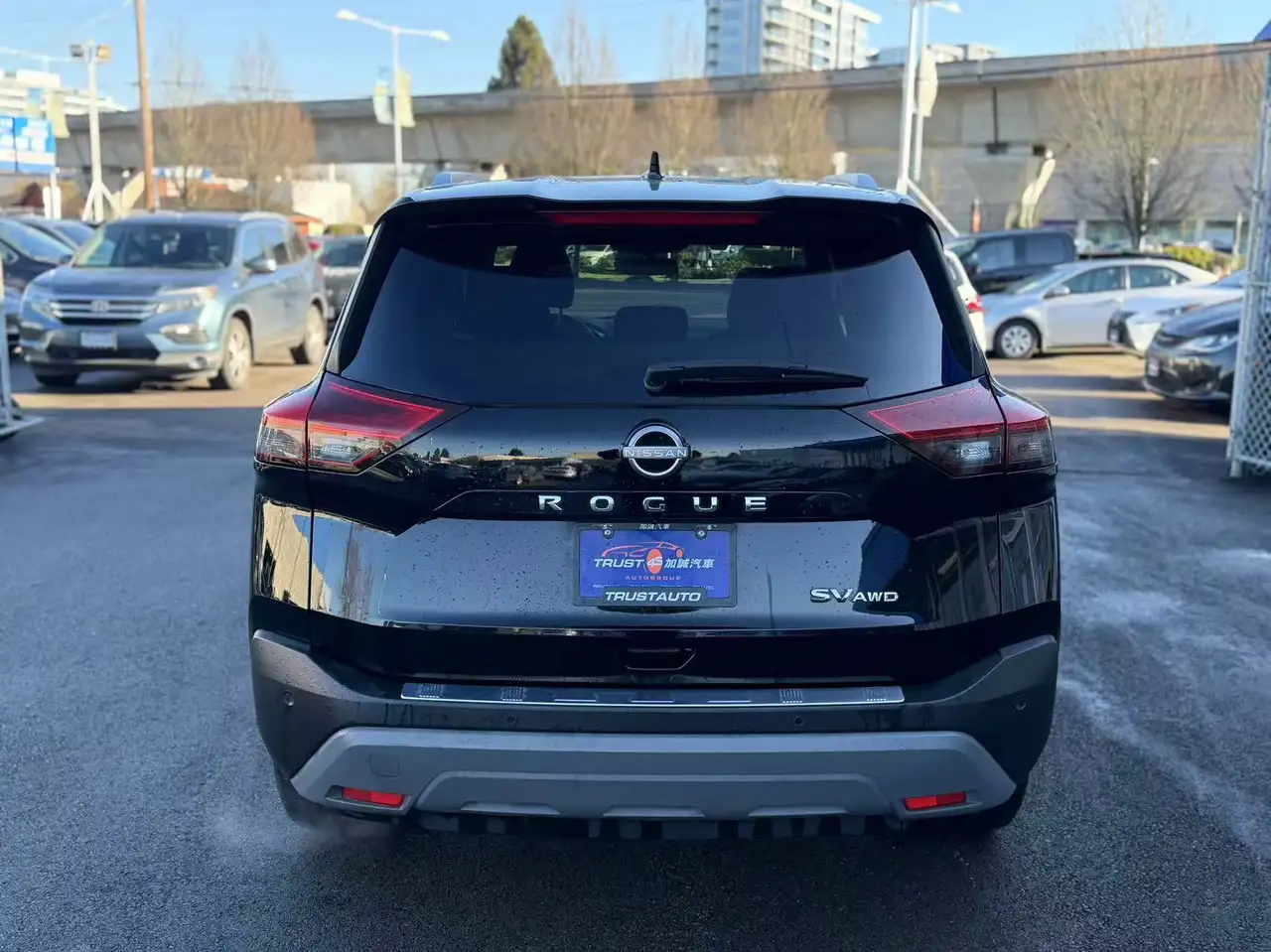Nissan Rogue снимка Nissan Rogue
