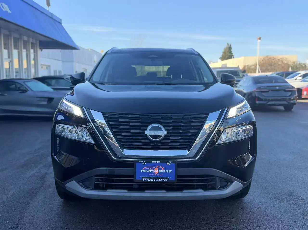 Nissan Rogue снимка Nissan Rogue