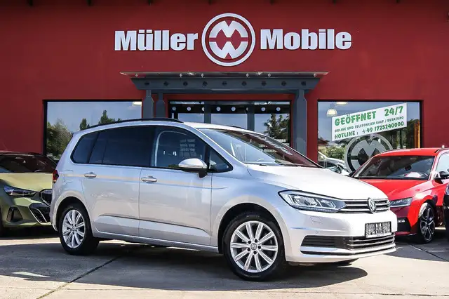 Volkswagen Touran 15TSI Comfort DSG 7 SITZER VIRTUAL ANHZV