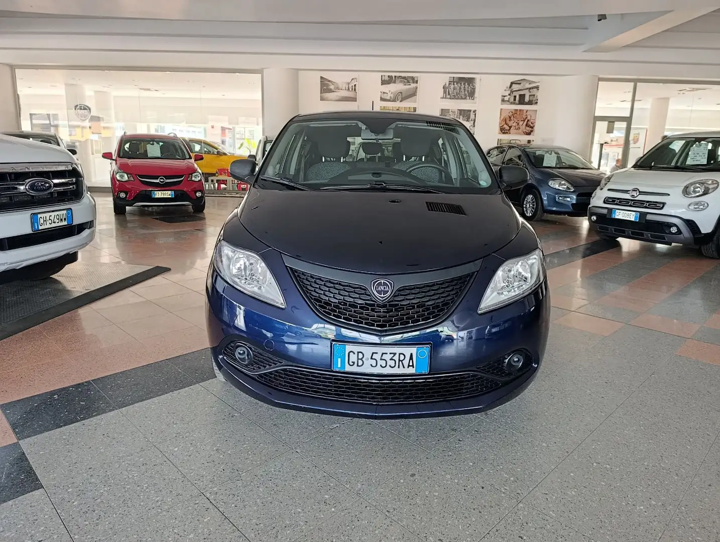 Lancia Ypsilon 1.0 FireFly 5 porte S&S Hybrid S Blauw - 2