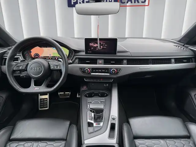 Audi RS5 view 11