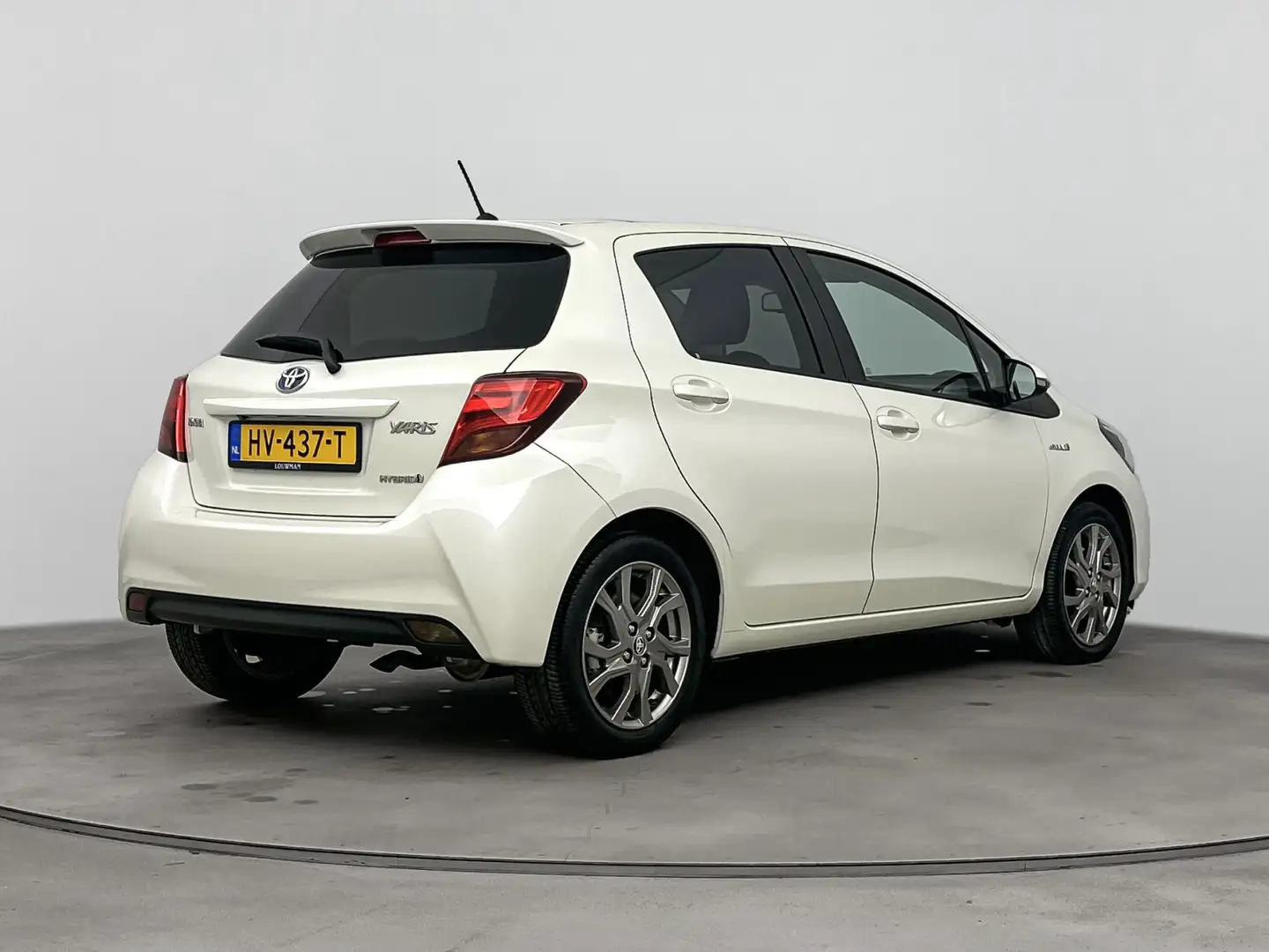 Toyota Yaris 1.5 Hybrid Dynamic | Navigatie | Panoramadak | Cli Bianco - 2