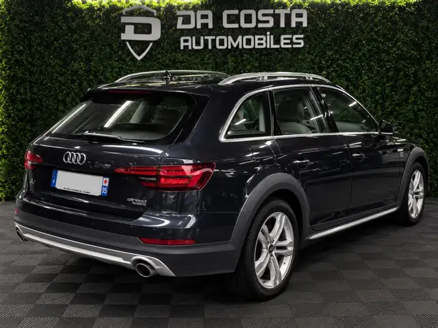 Audi A4 view 2