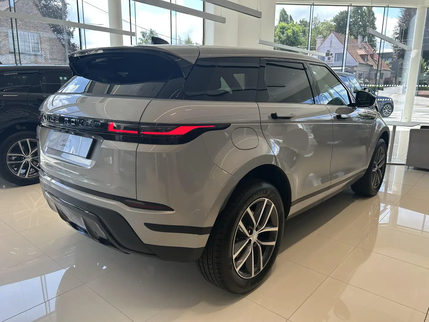 Land Rover Range Rover Evoque P270e S AWD Auto. 26MY Zilver - 2