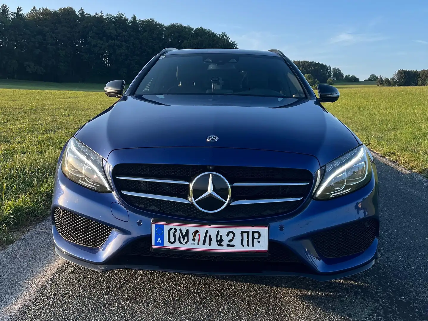 Mercedes-Benz C 250 C 250 T AMG Line Aut AMG Line Blau - 2