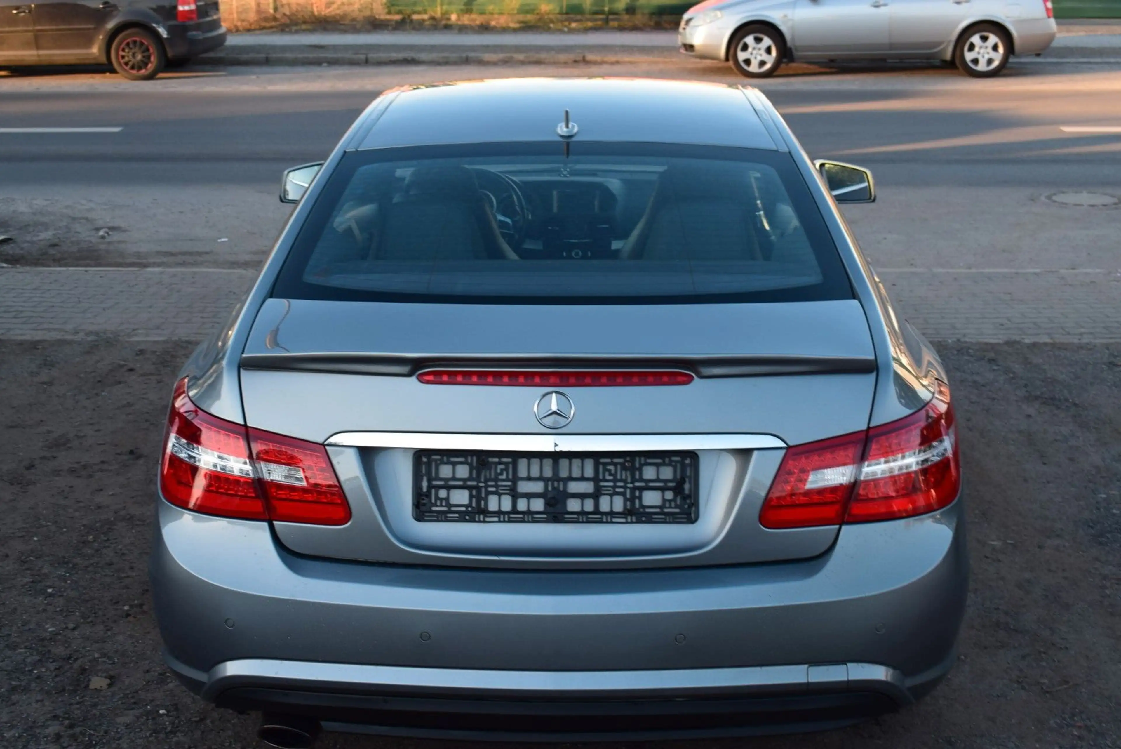 Mercedes-Benz E 250 E Coupe E 250 CGI BlueEfficiency — photo 4