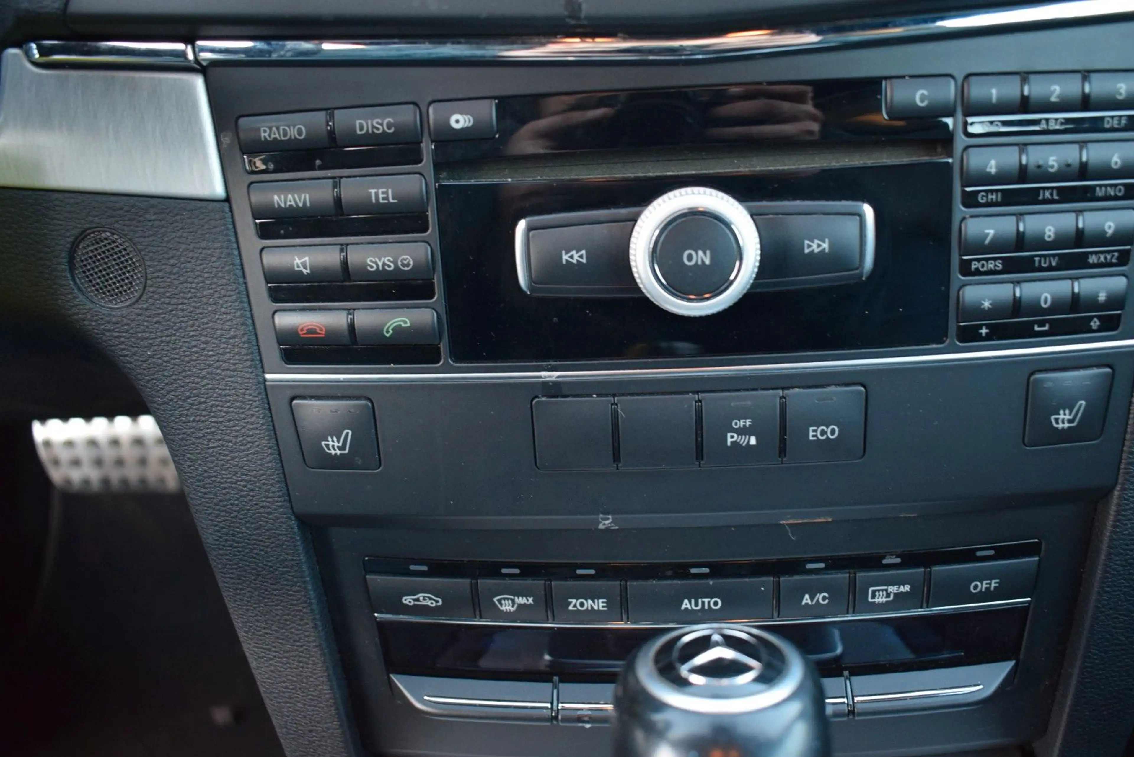 Mercedes-Benz E 250 E Coupe E 250 CGI BlueEfficiency — photo 15