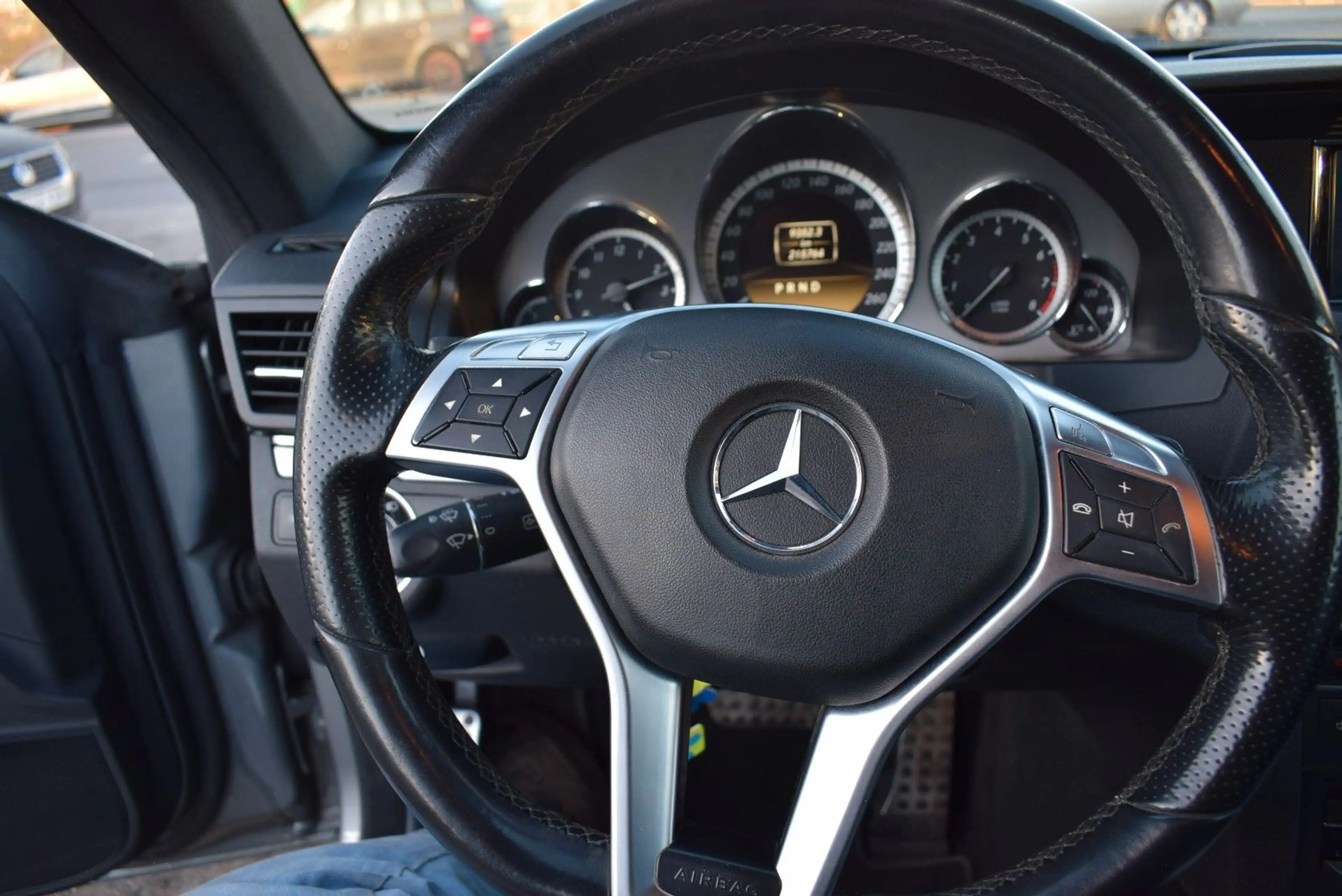 Mercedes-Benz E 250 E Coupe E 250 CGI BlueEfficiency — photo 12