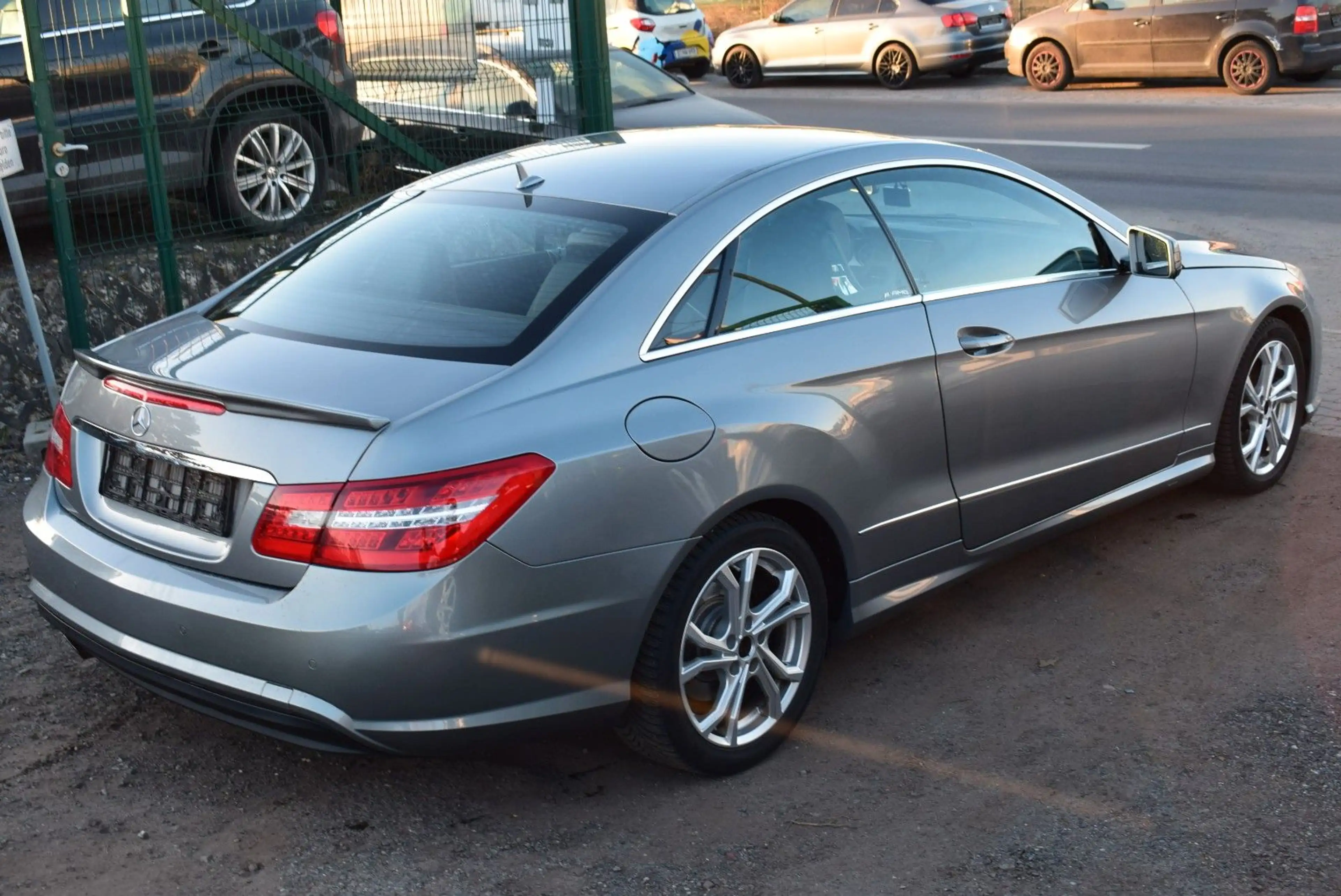 Mercedes-Benz E 250 E Coupe E 250 CGI BlueEfficiency — photo 6