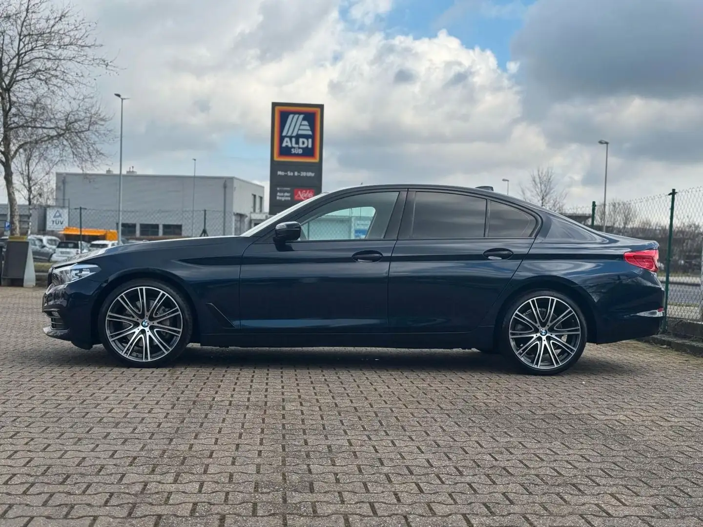 BMW 530 i Luxury Line Sportsitze Bleu - 2