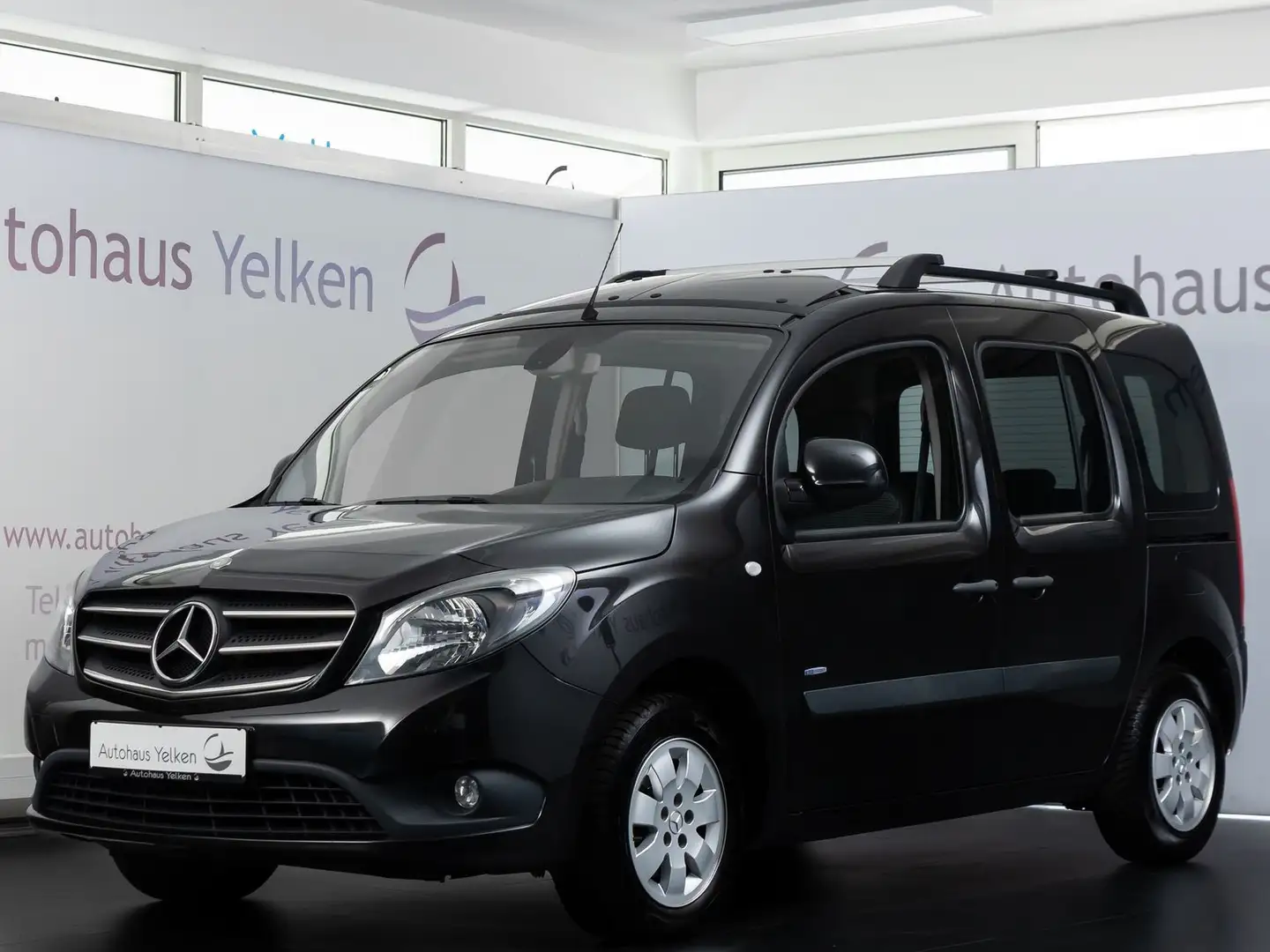 Mercedes-Benz Citan 109 CDI lang *PANO*TEMP*NAVI Schwarz - 2