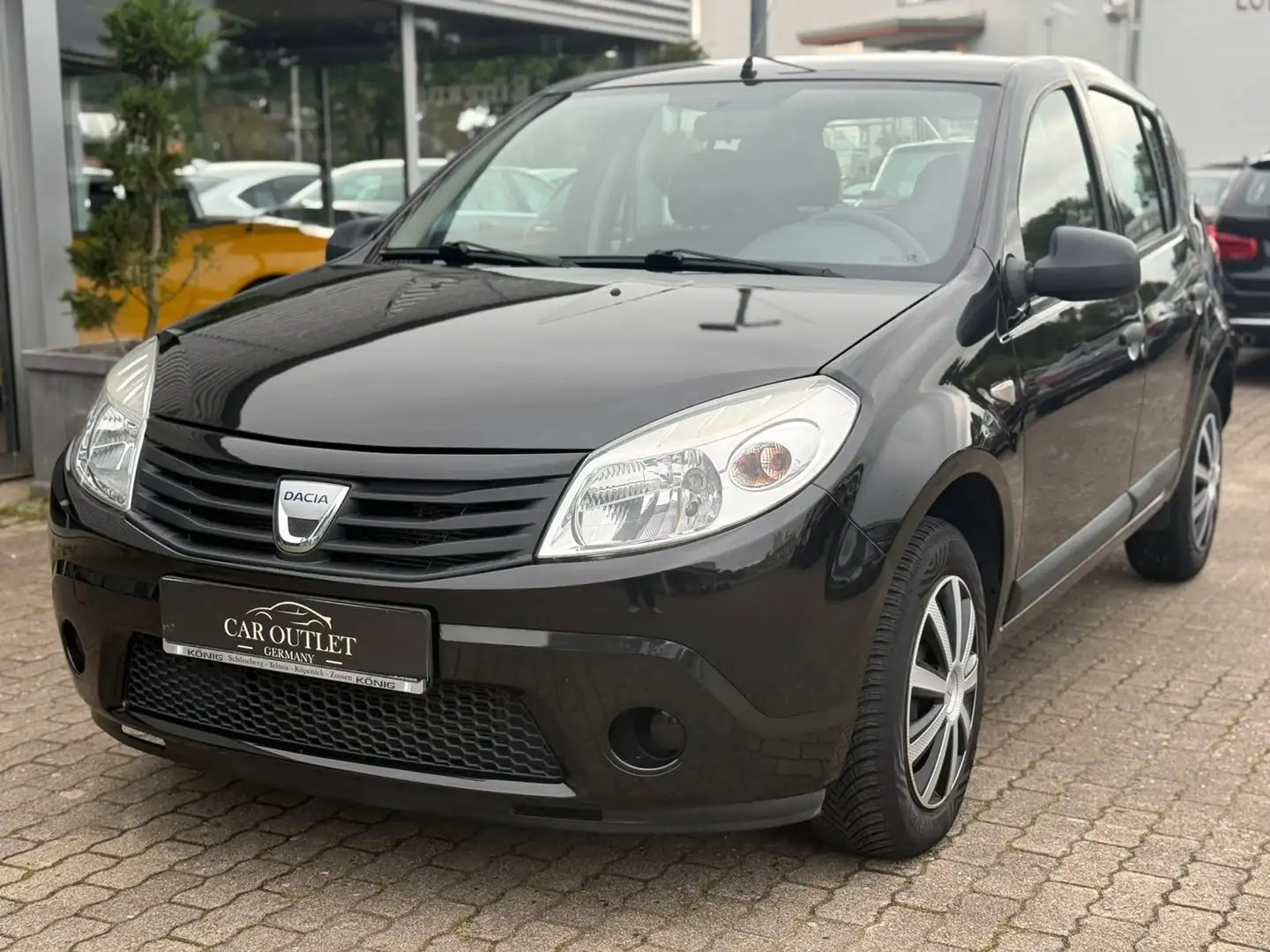 Dacia Sandero Ambiance Schwarz - 1
