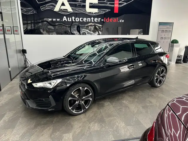 Cupra Leon view 3