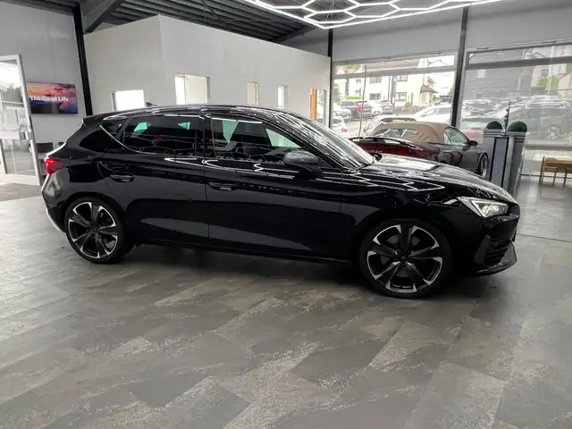 Cupra Leon view 10