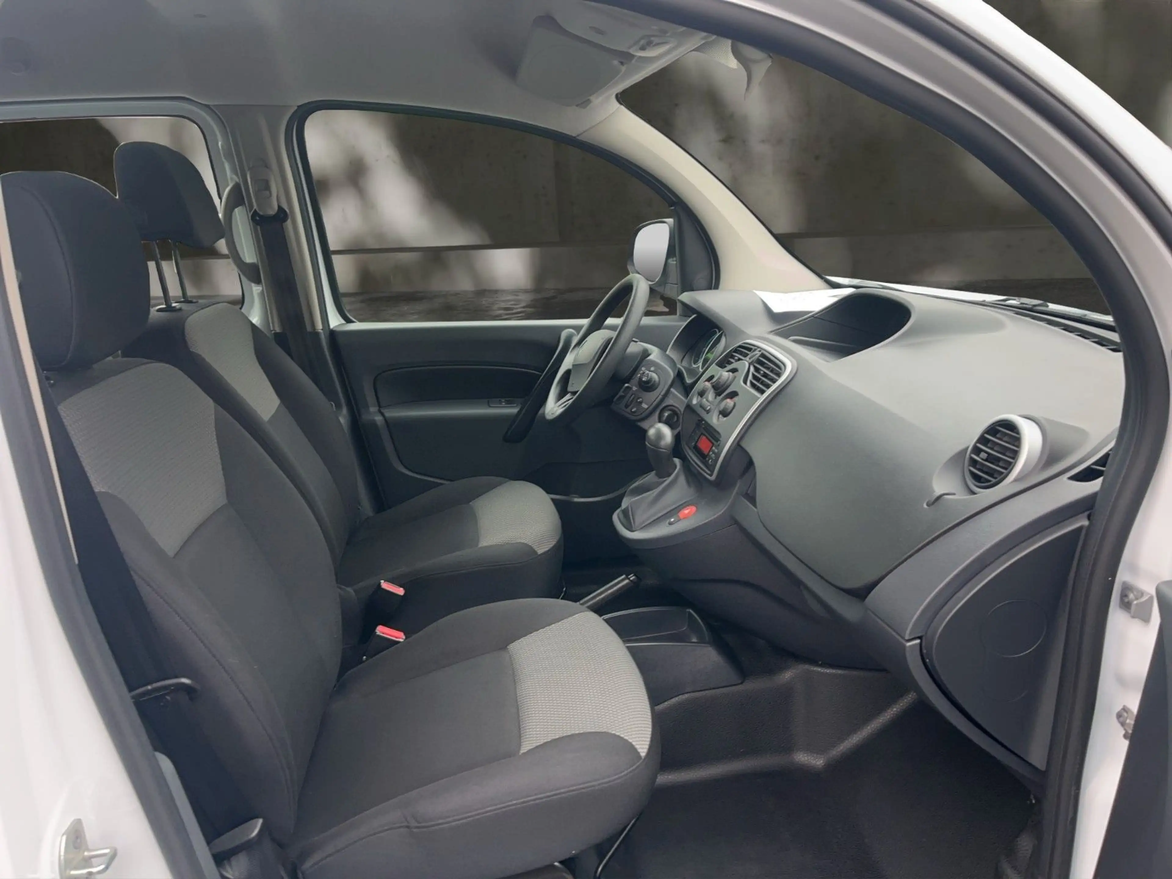 Renault Kangoo Z.E. 33 Maxi 5-Sitzer/Inklusive Batterie! — photo 10