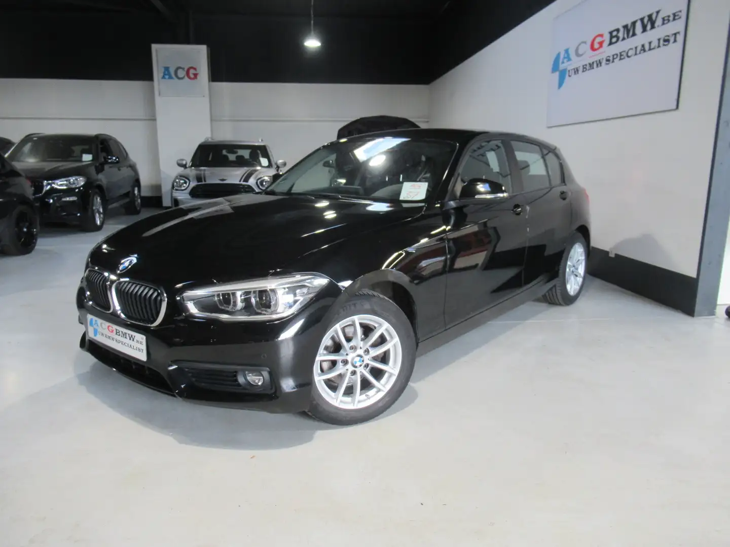 BMW 118 i Lci M Sport Stuur LED Navi ZetelV PDC V+A CC Noir - 2