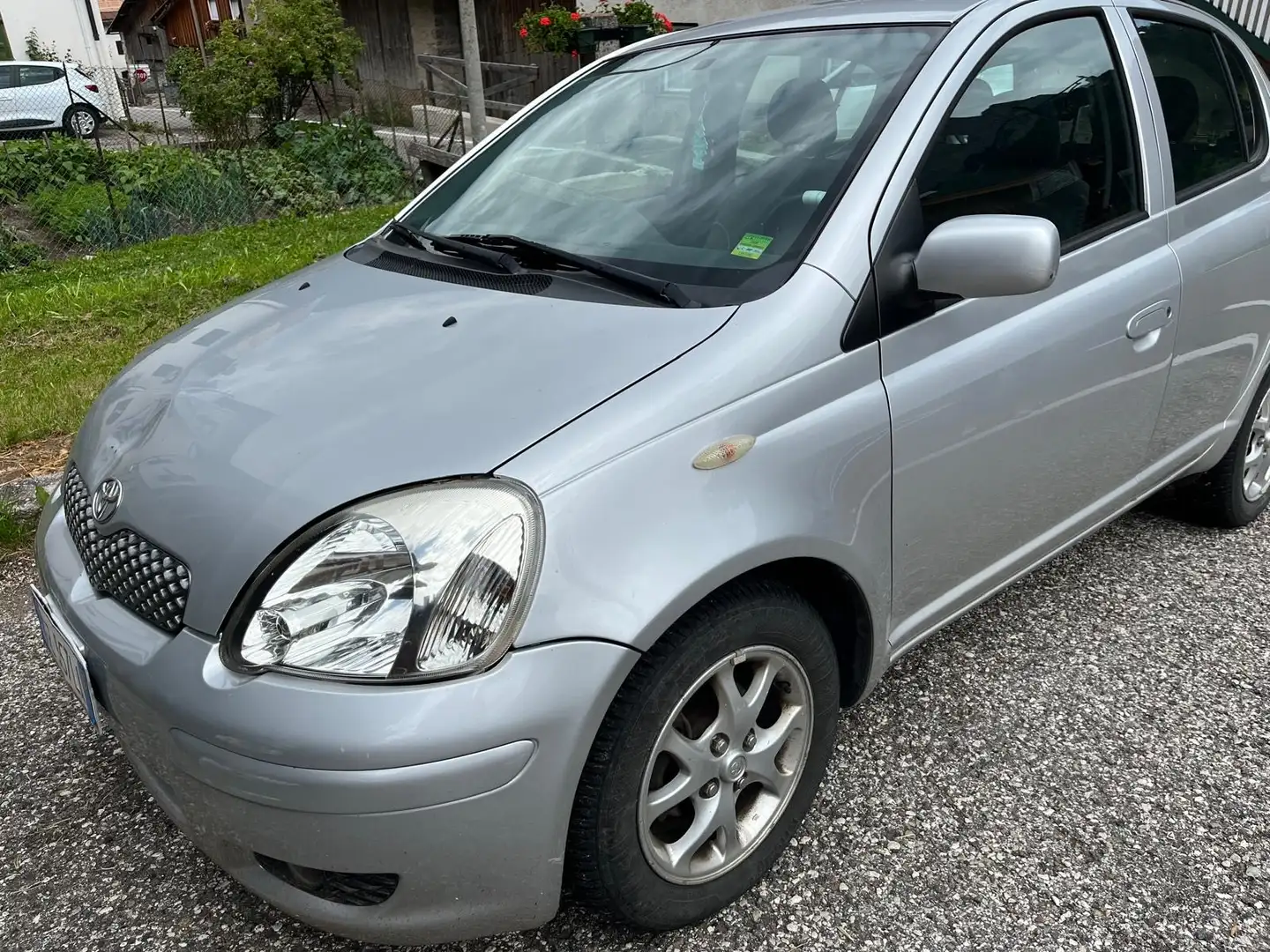 Toyota Yaris 5p 1.0 Sol c/CL - 1