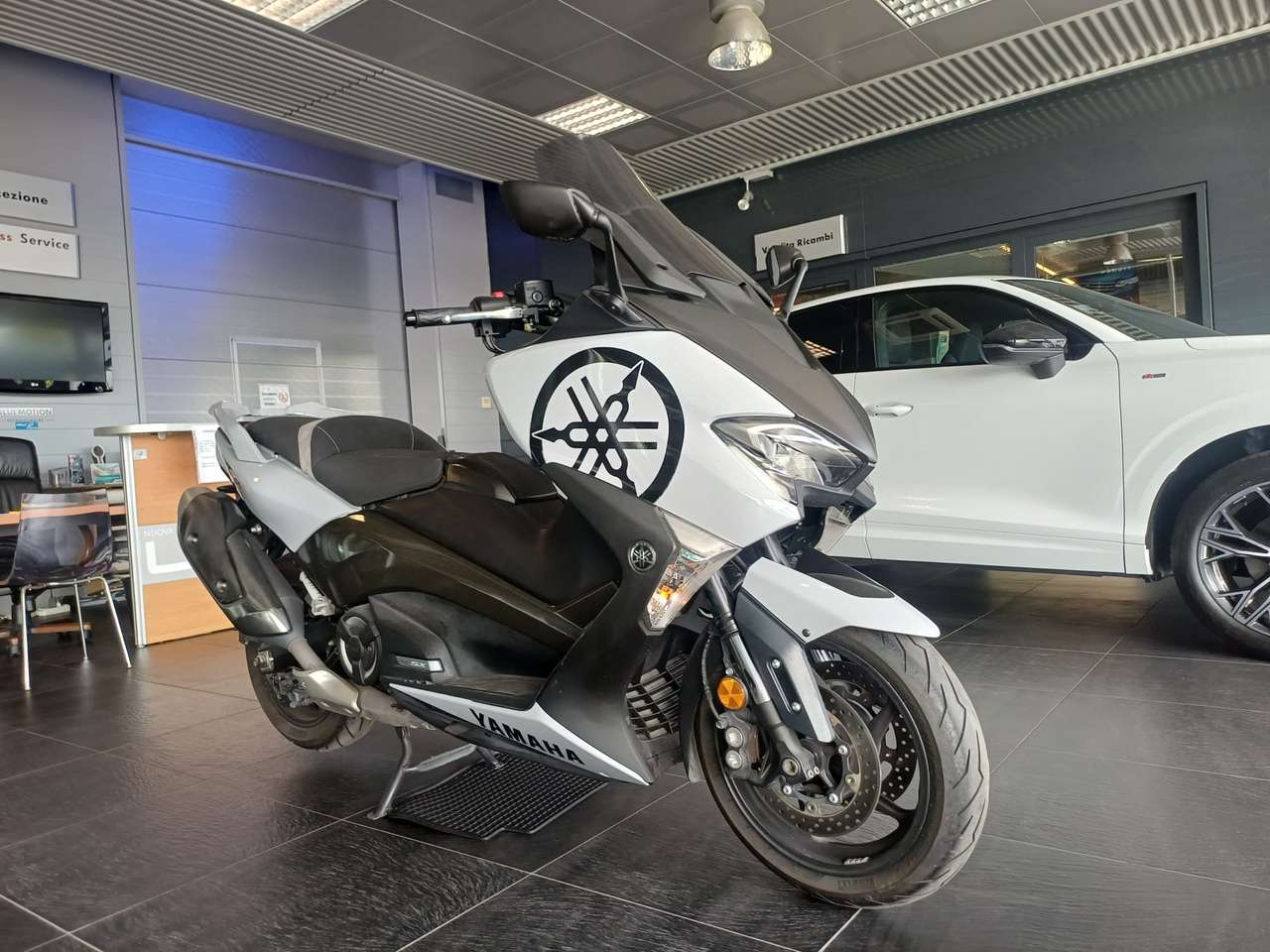 Yamaha TMAX 530 SX