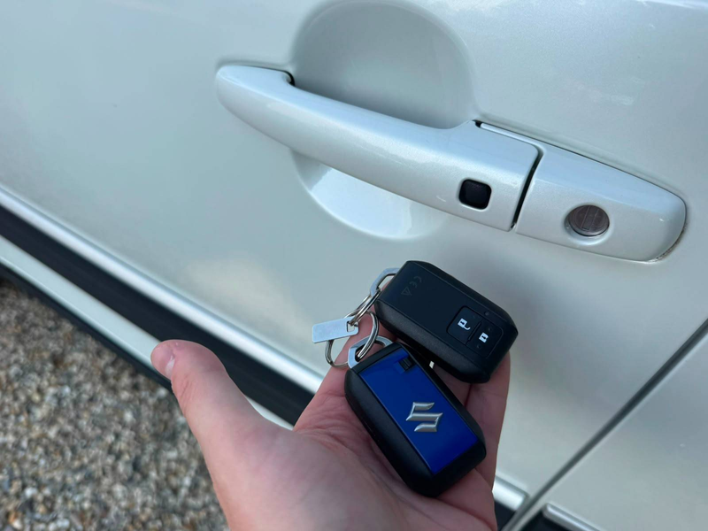 Suzuki Ignis Ignis 1.2i Pack Toit Noir/Keyless/GPS/Carplay/Caméra — photo 6
