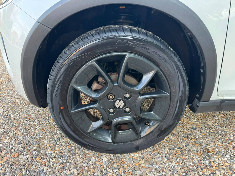Suzuki Ignis Ignis 1.2i Pack Toit Noir/Keyless/GPS/Carplay/Caméra — photo 5