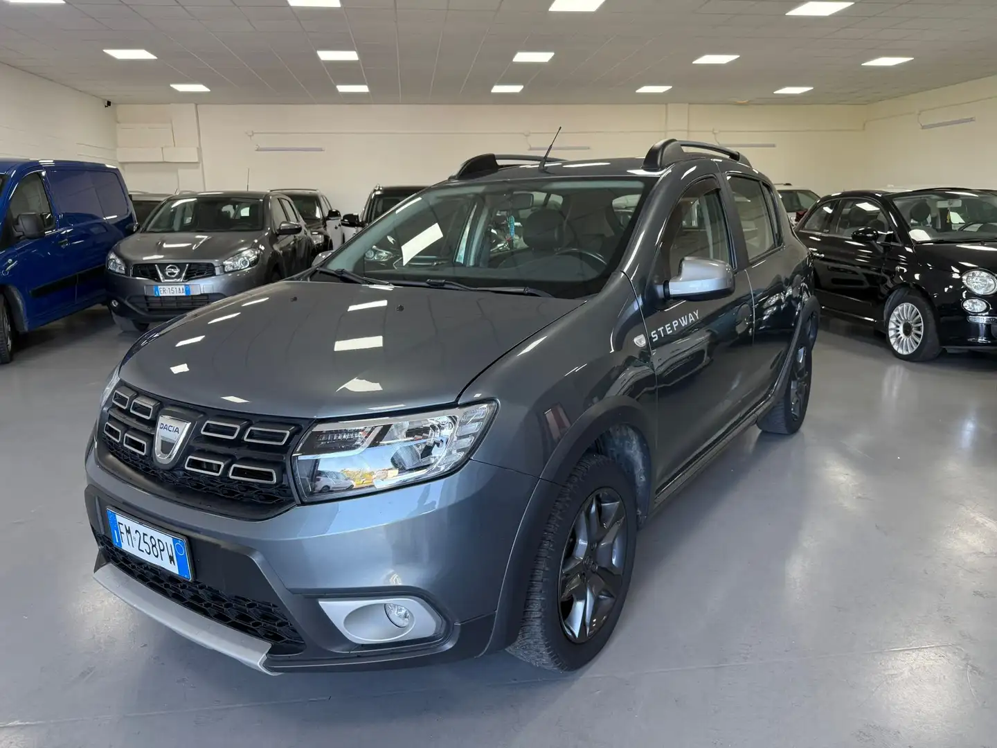 Dacia Sandero Sandero II 2017 Stepway 0.9 tce Brave turbo Gpl s Grigio - 1