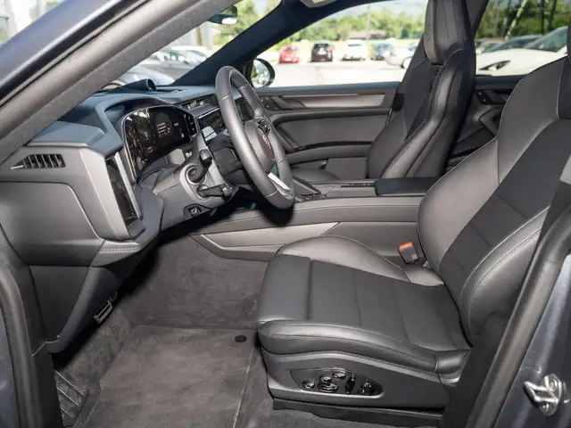 Porsche Cayenne Ansicht 10