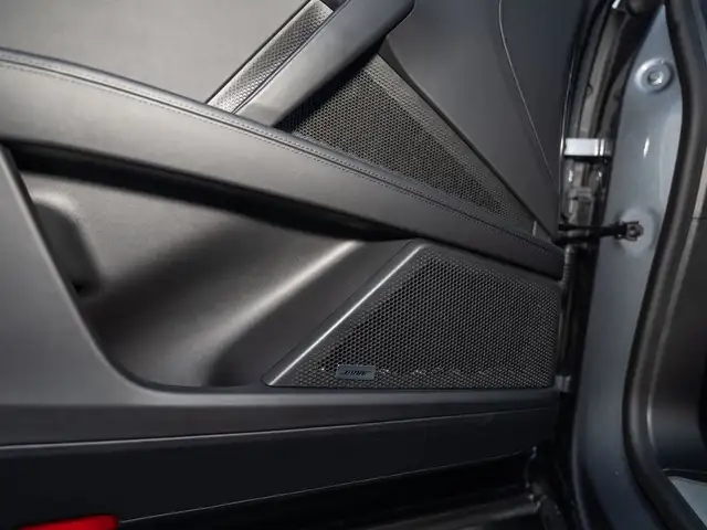Porsche Cayenne Ansicht 12