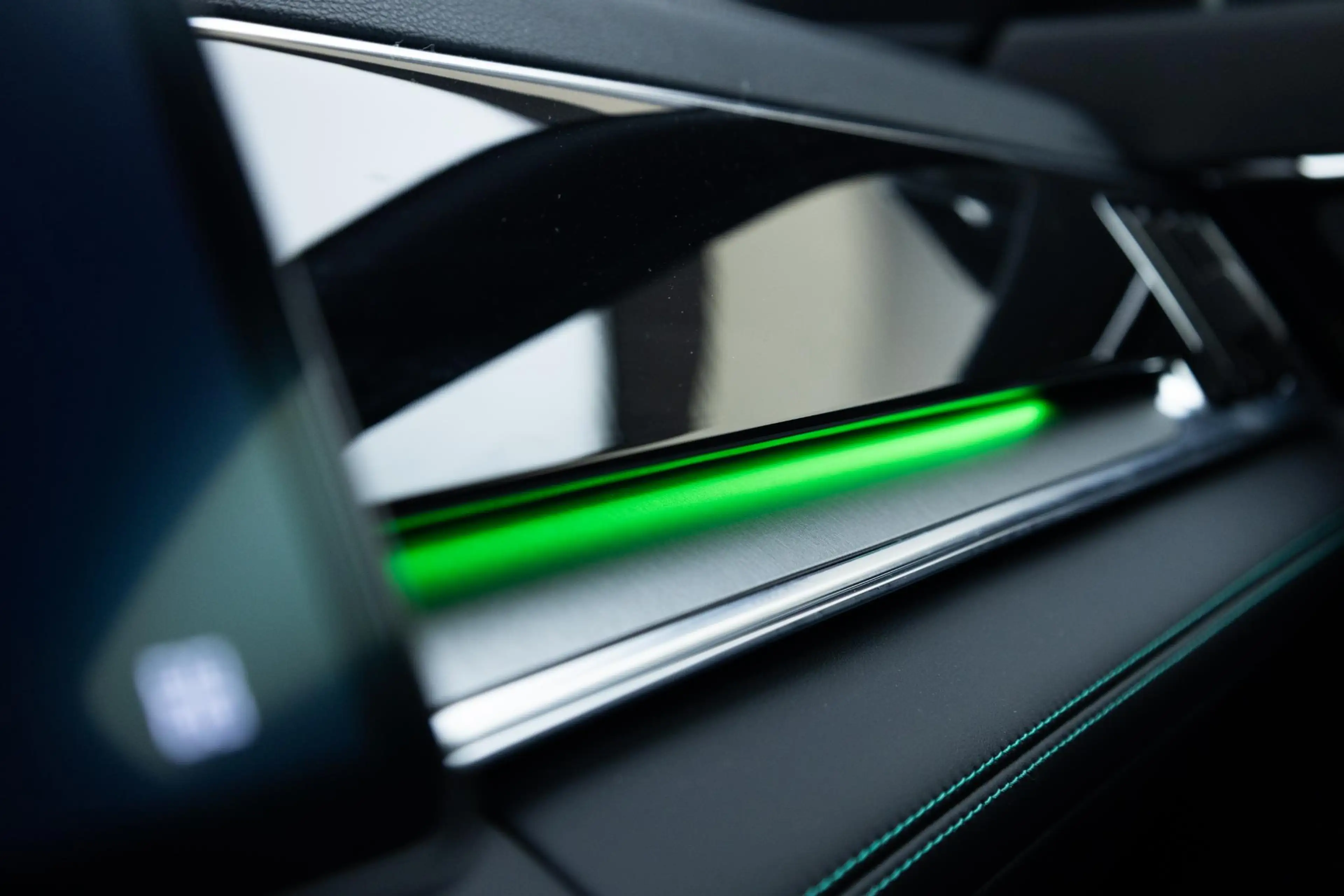 BYD Seal U 1.5 DM-i FWD Boost | Rijklaar | 18,3 kWh | 87km WL — photo 18