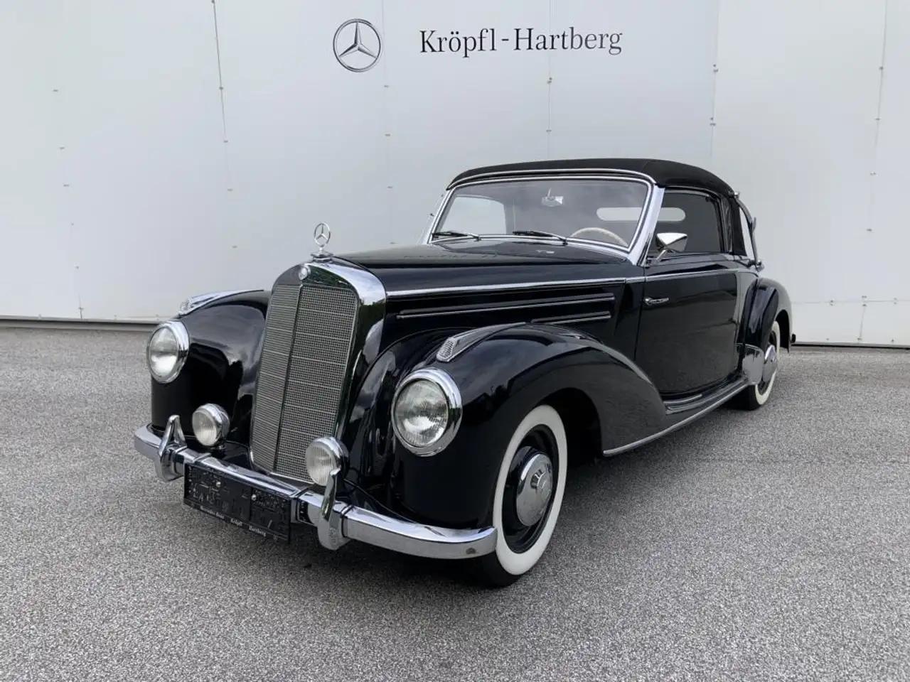 Mercedes-Benz 220 A Cabrio W187, foto 2