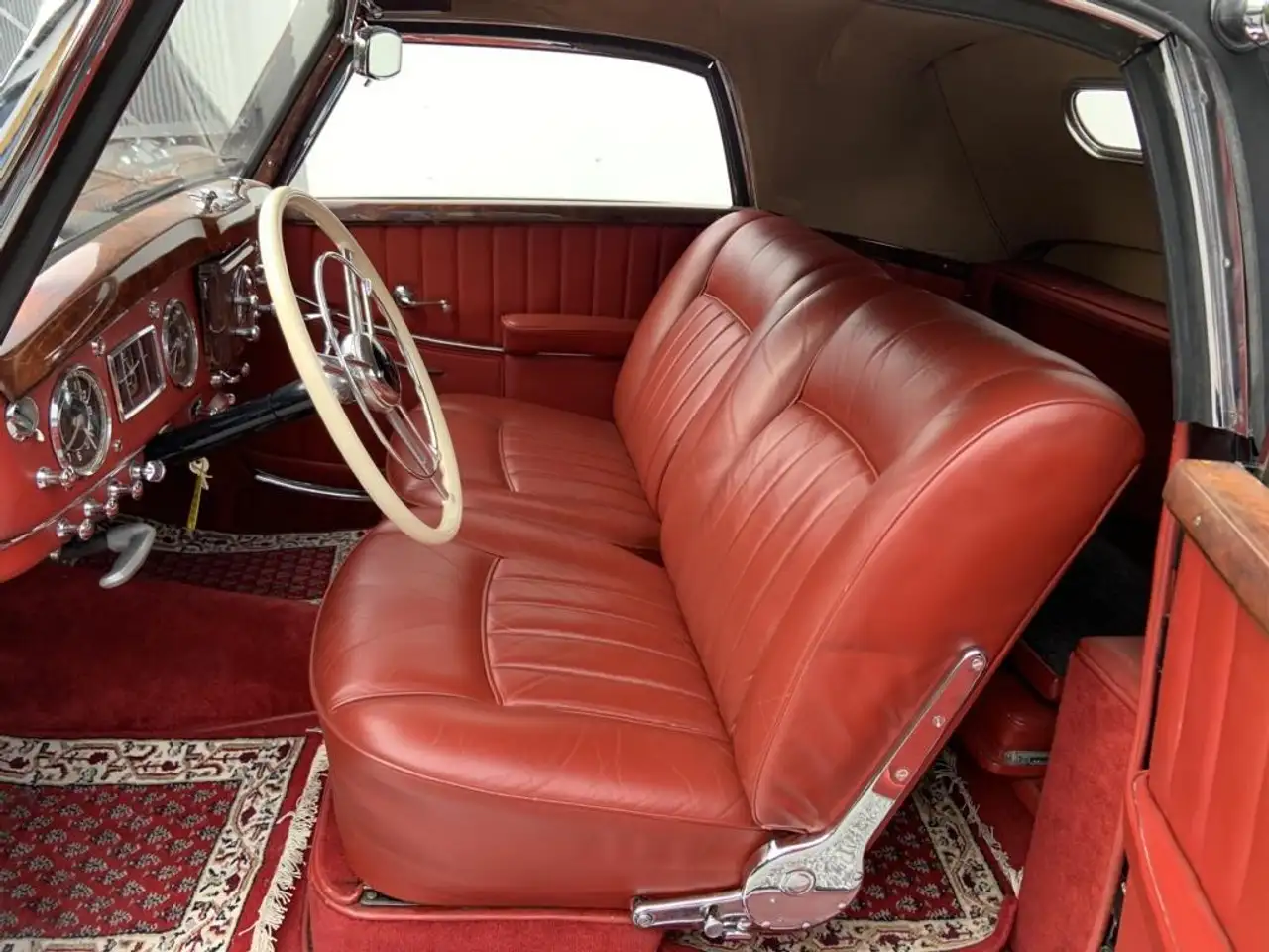 Mercedes-Benz 220 A Cabrio W187, foto 6