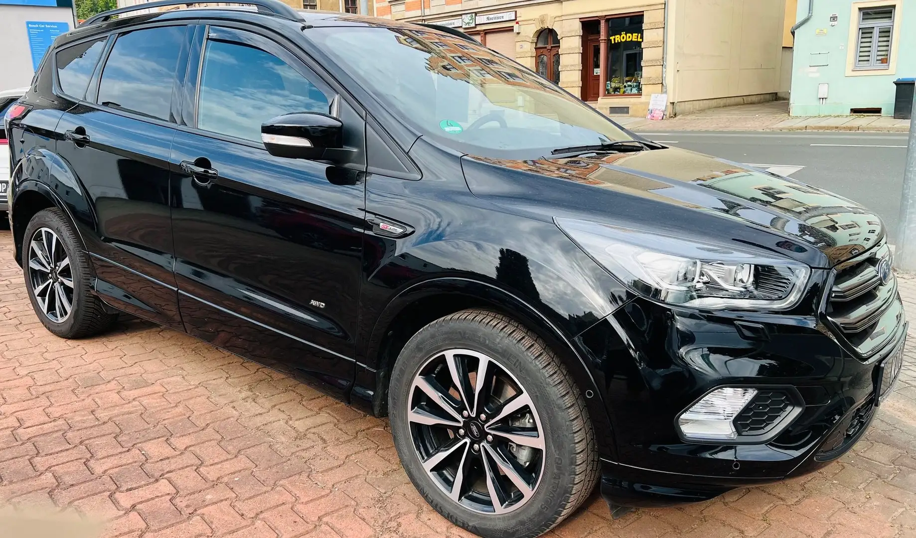 Ford Kuga 1.5 EcoBoost ST-Line Automatik AHK Schwarz - 2