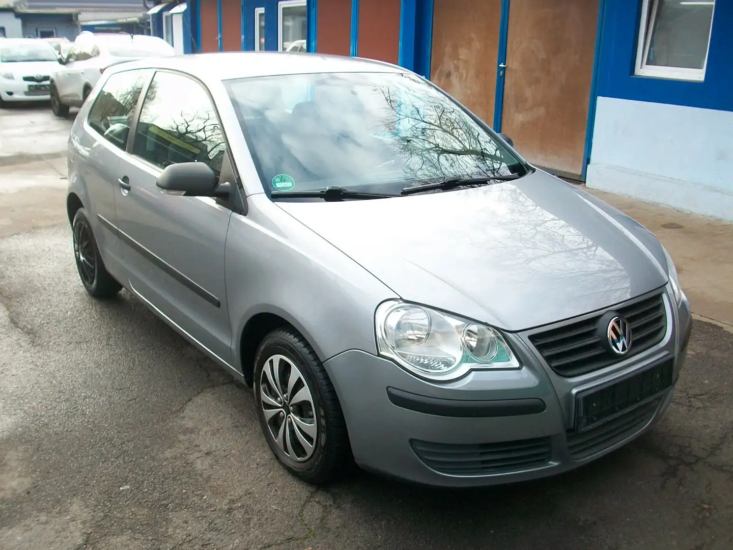 Volkswagen Polo 1.2 Tour*Klima*PDC*Euro4*TüvNeu* Silber - 2