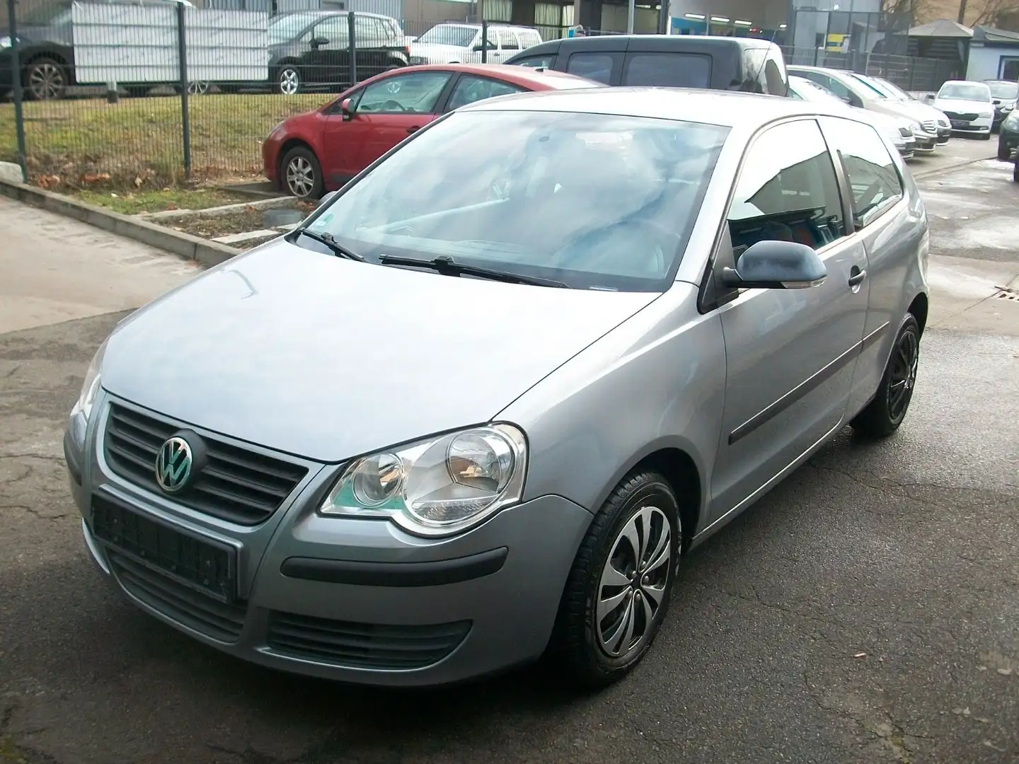 Volkswagen Polo 1.2 Tour*Klima*PDC*Euro4*TüvNeu* Silber - 1