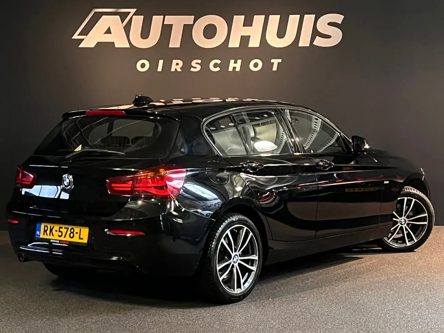 BMW 116 1-serie 116i Edition Sport Line Shadow Executive N Zwart - 2