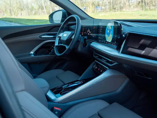 Audi Q5 view 13