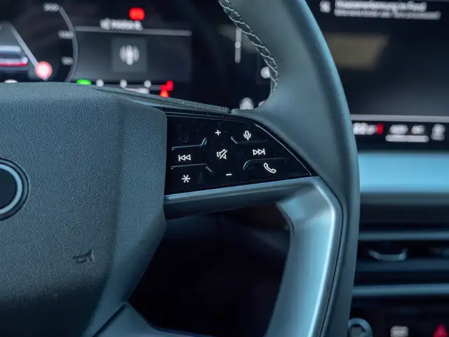 Audi Q5 view 15