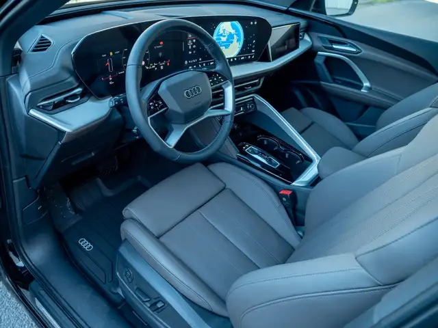 Audi Q5 view 9