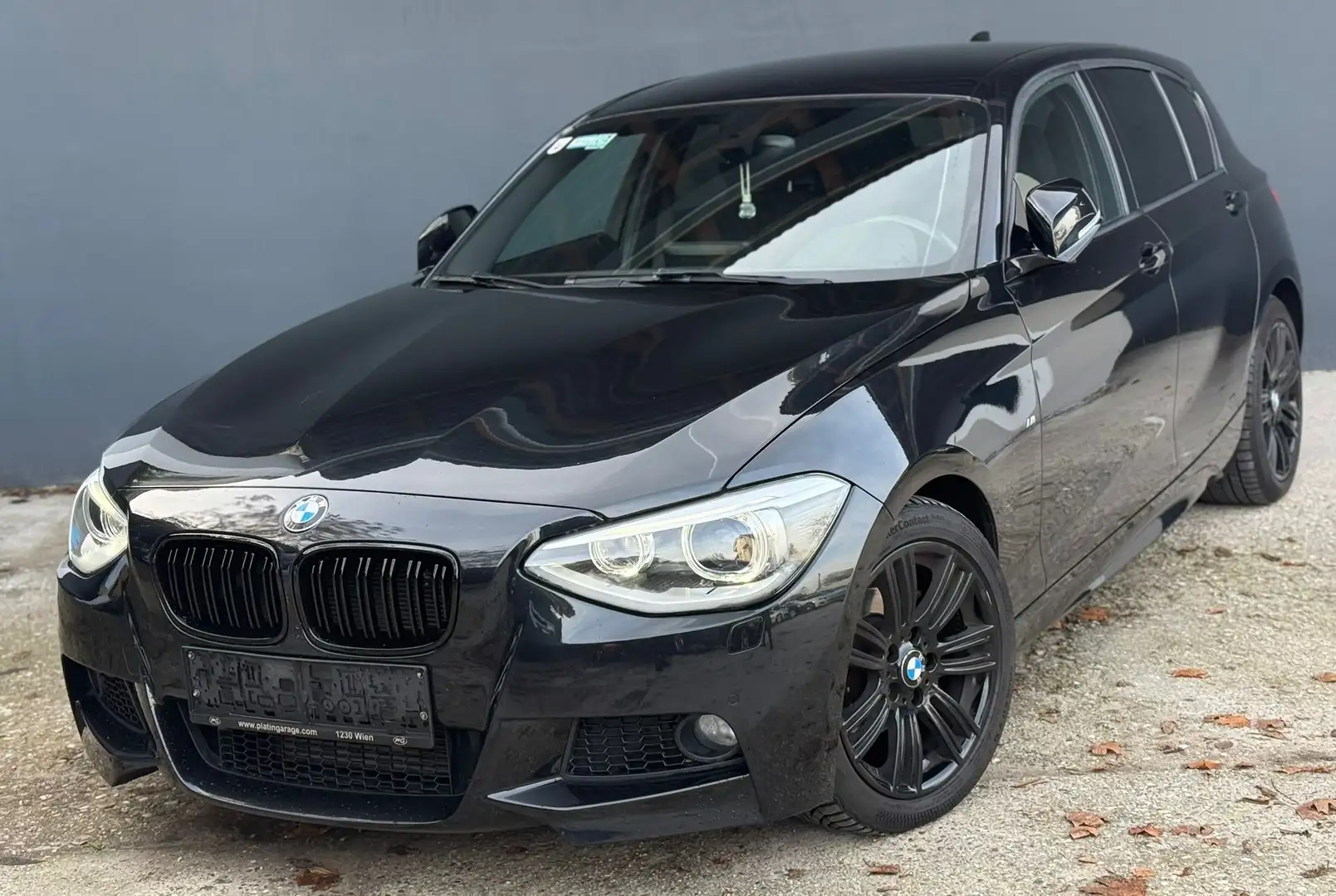 BMW 118 118 d M-Paket Aut. Schwarz - 1