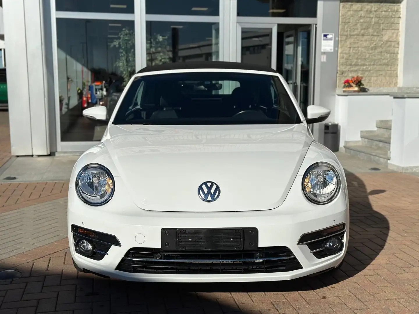 Volkswagen Maggiolino Cabrio 1.2 tsi sound 105cv Bianco - 2