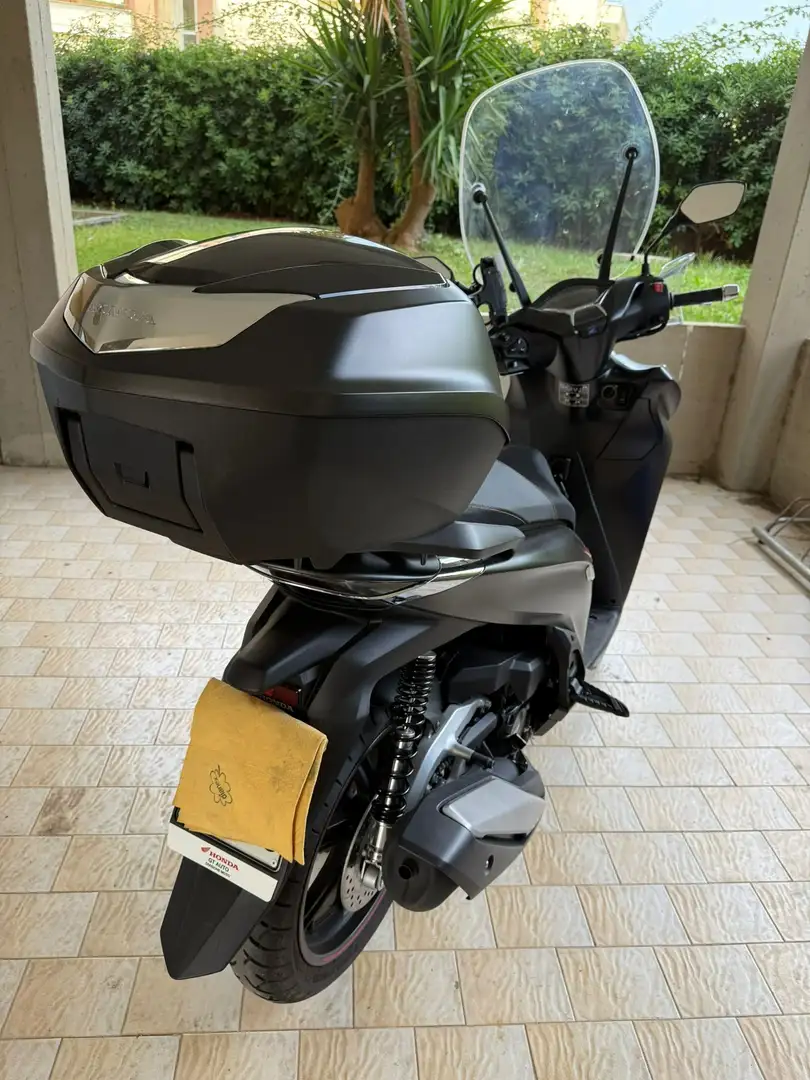Honda SH 350i Sport Nero - 2