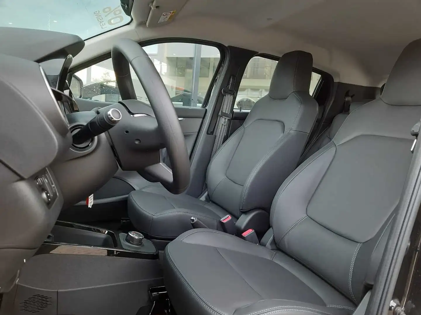 Dacia Spring ESSENTIAL +KAMERA+CCS+Sitzheizung Černá - 2